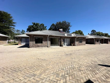 Secure living: 2- Bedroom Cluster House in Prime Location