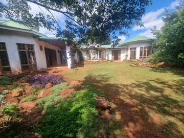 Beautiful Home In Highlands- A Taste Of Africa